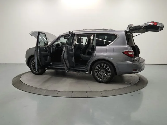 Used 2022 Gray Nissan Platinum image 14