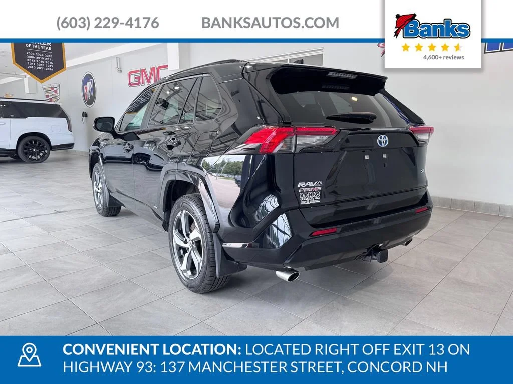 2024 Toyota RAV4 SE - Photo 6
