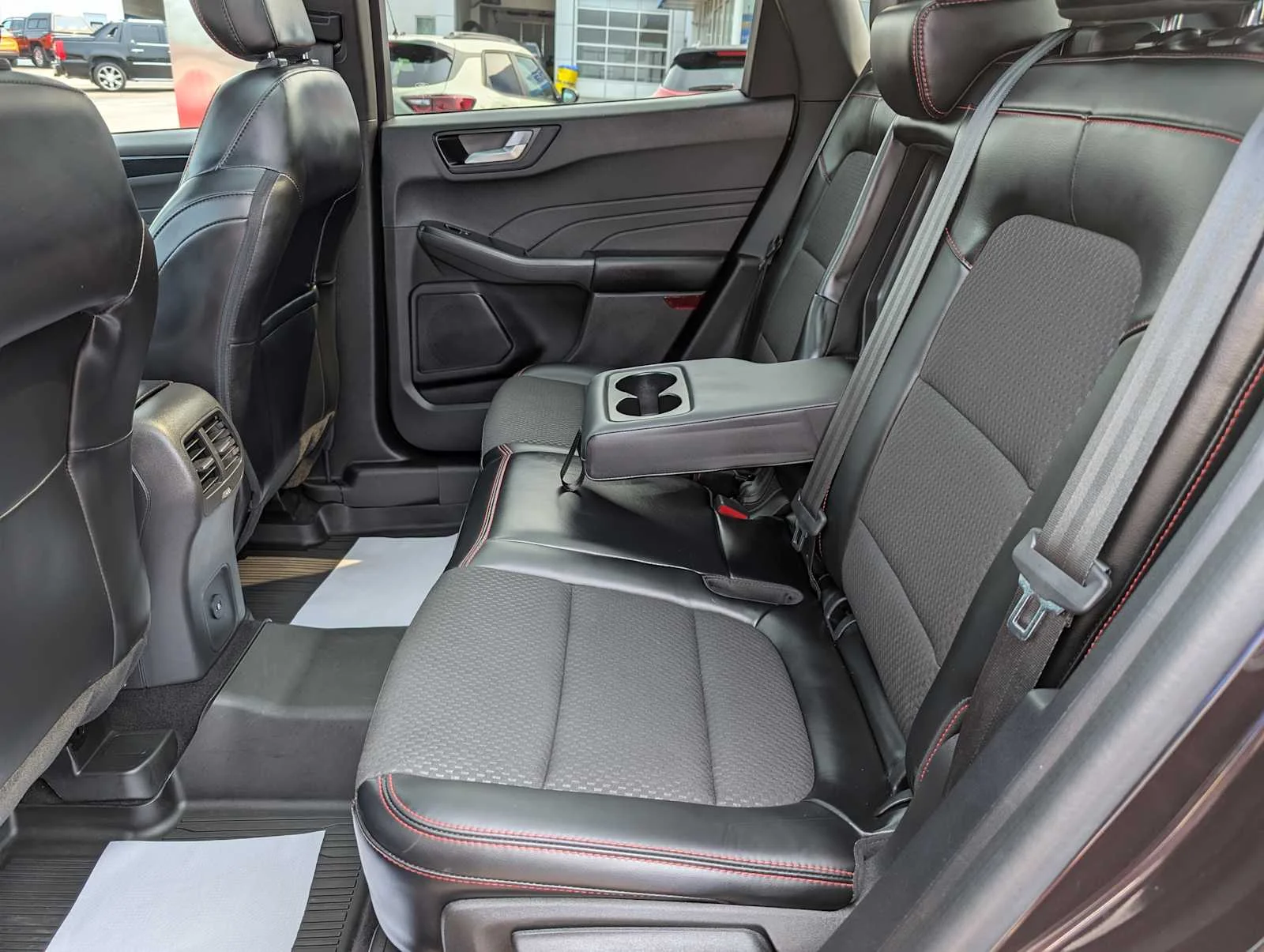 2023 Ford Escape ST-Line - Photo 24