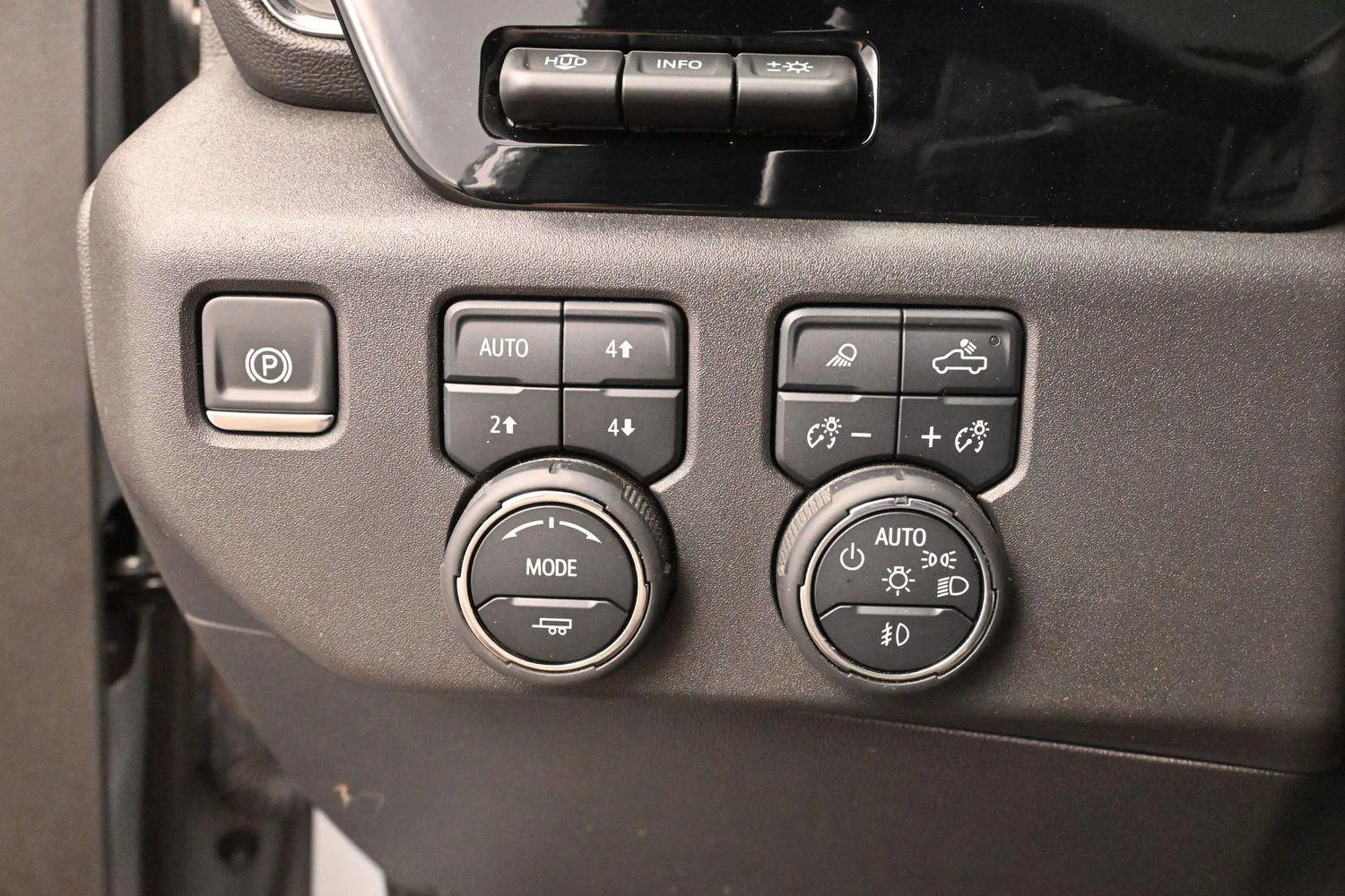 Used 2025 Slate Gray Metallic Chevrolet ZR2 image 21