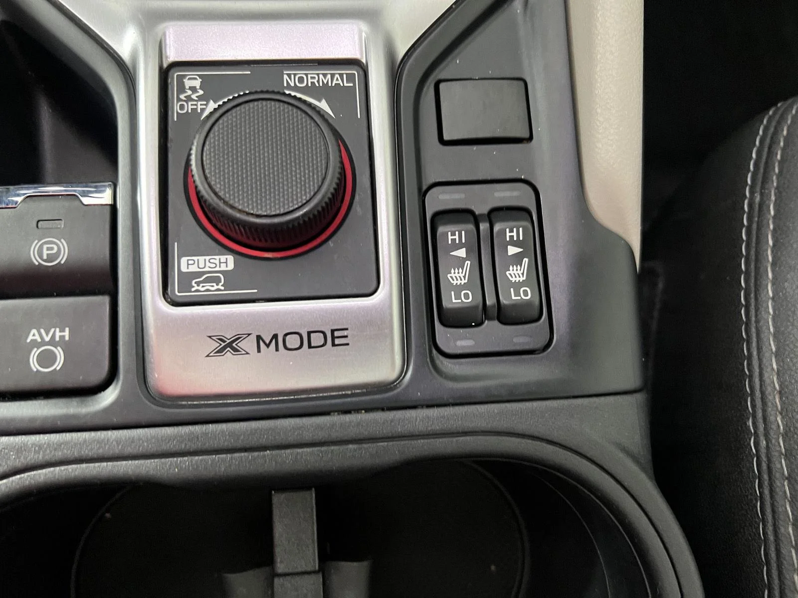 Used 2019 Crystal White Pearl Subaru Premium image 9
