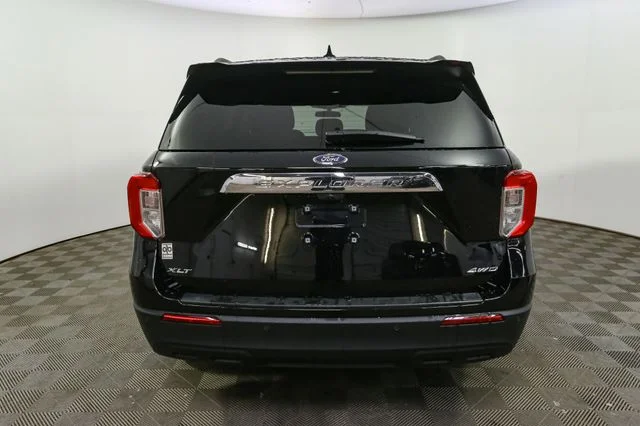 Used 2023 Black Ford XLT image 8