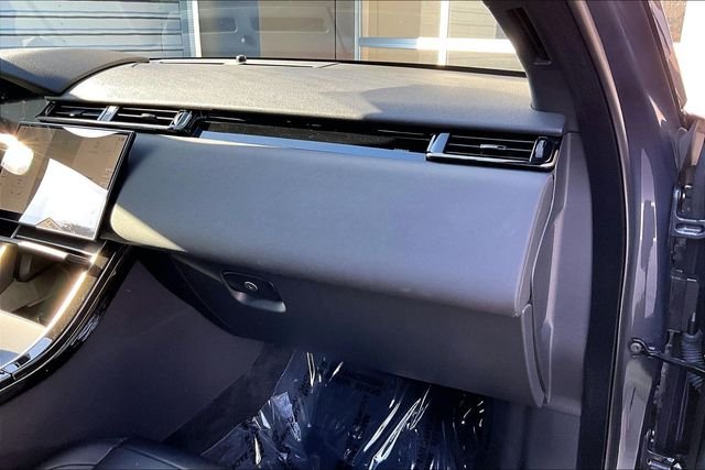 Used 2026  Land Rover S image 16