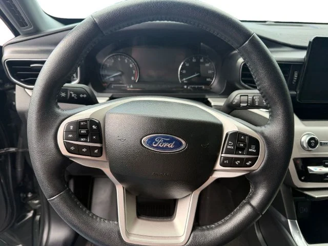Used 2023 Green Ford XLT image 24