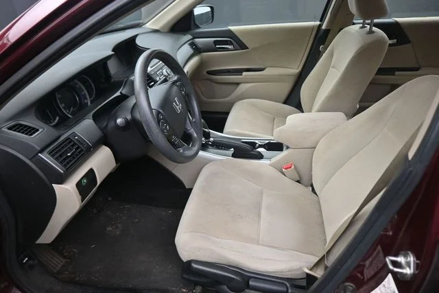 Used 2013  Honda LX image 21