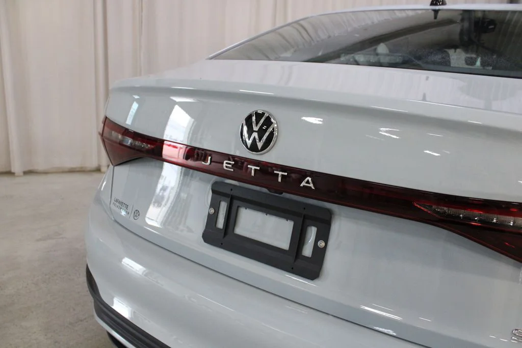 New 2027 Gray Volkswagen 1.5T SE image 32