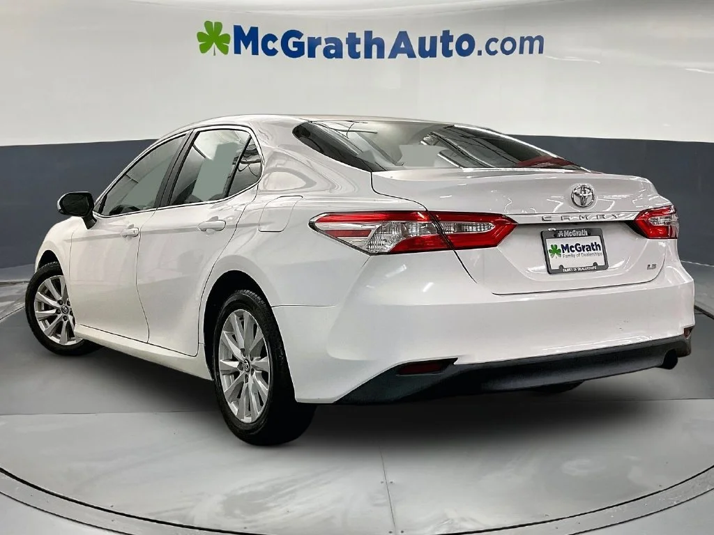 Certified Used 2018 White Toyota LE image 3