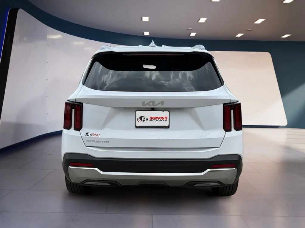Used 2026 White Kia S image 4