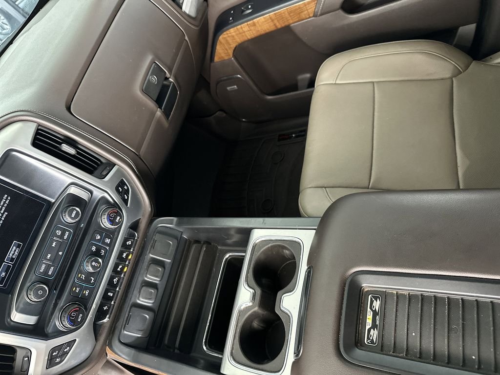 Used 2017 Black GMC SLT image 26