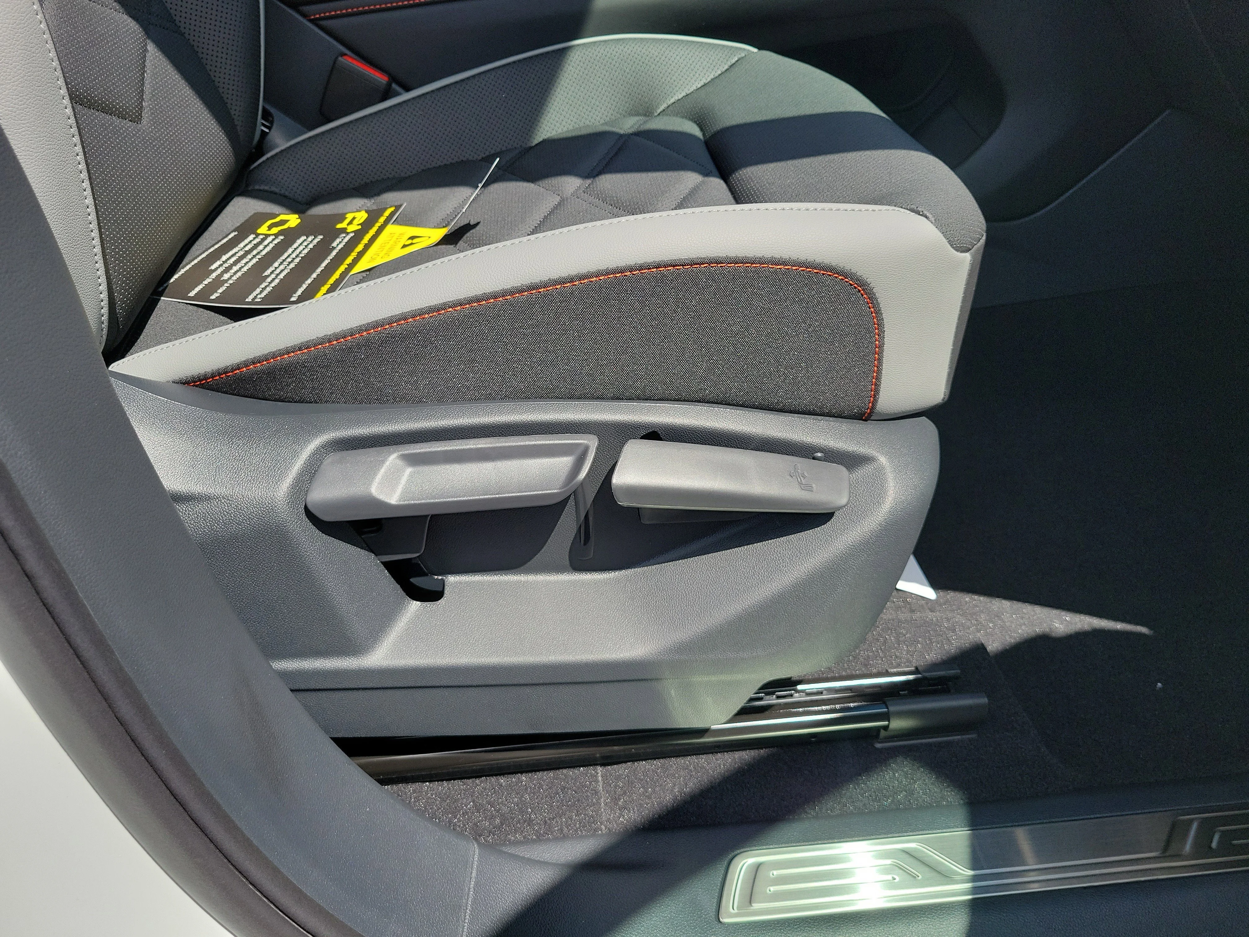 New 2026 White Volkswagen Peak Edition image 7