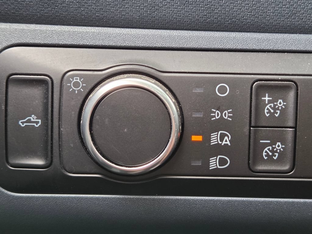 Used 2024 Oxford White Ford XLT image 19