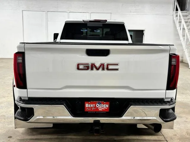 Used 2025 White GMC SLE image 6