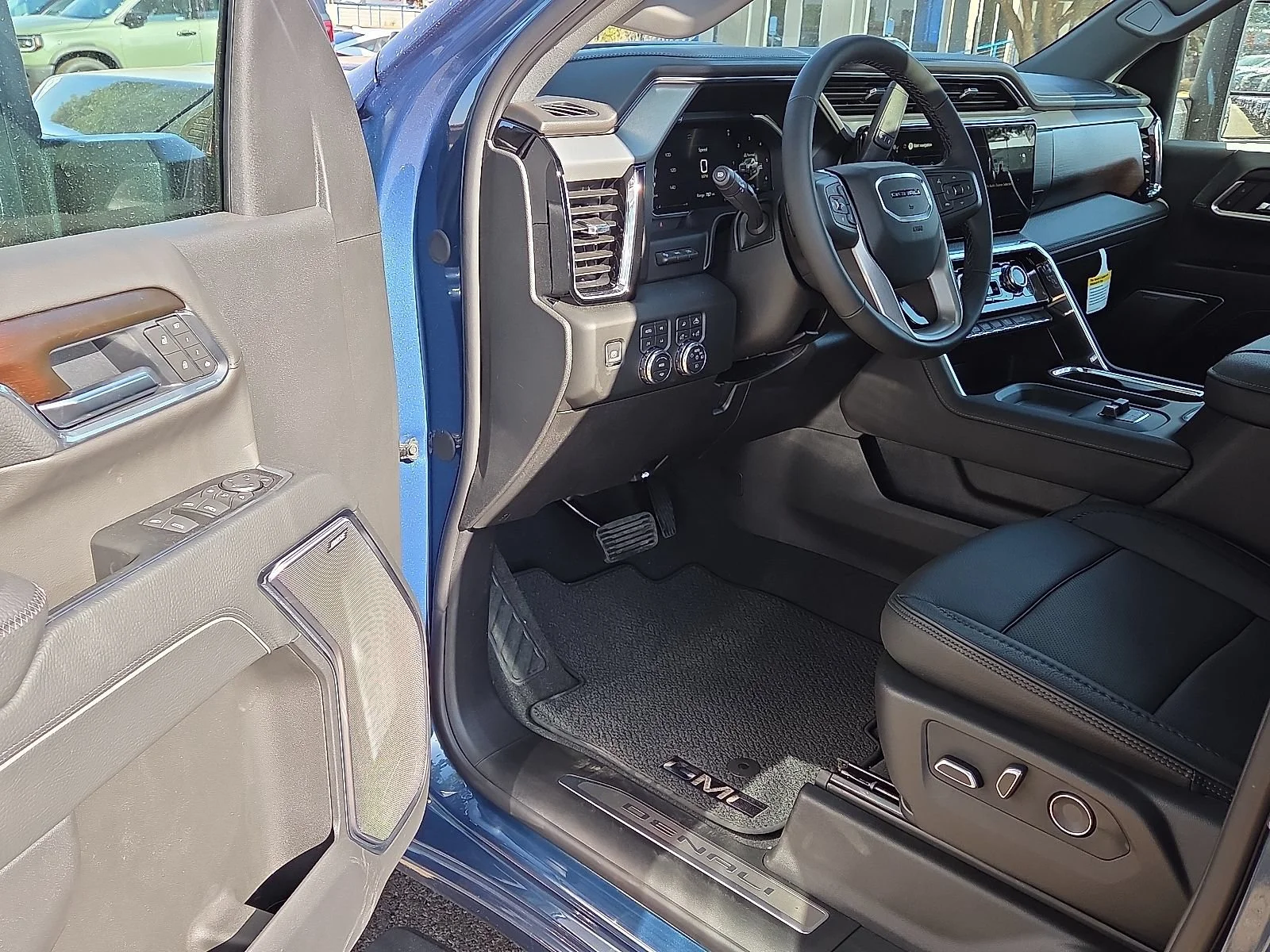 2026 GMC Sierra 2500HD Denali - Photo 11