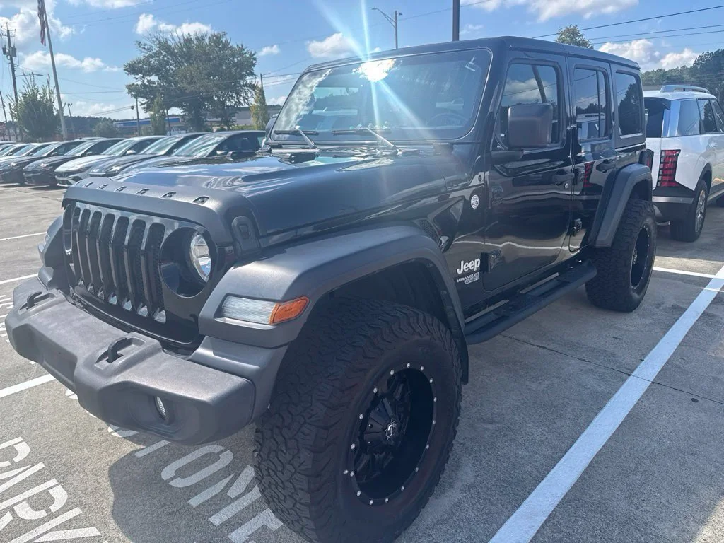 Used 2019 Black Jeep Unlimited Sport S image 3