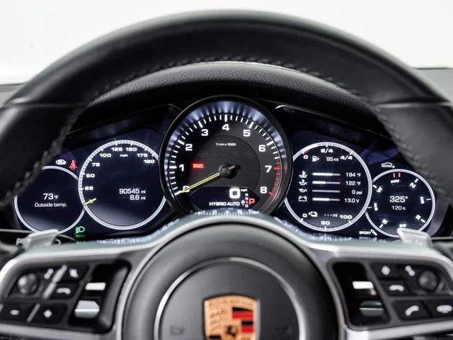 Used 2019  Porsche 4 image 16