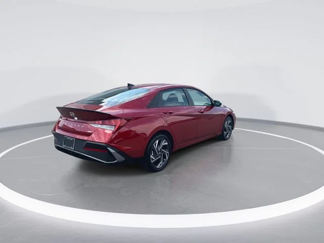 Used 2025 Red Hyundai SEL Sport image 8
