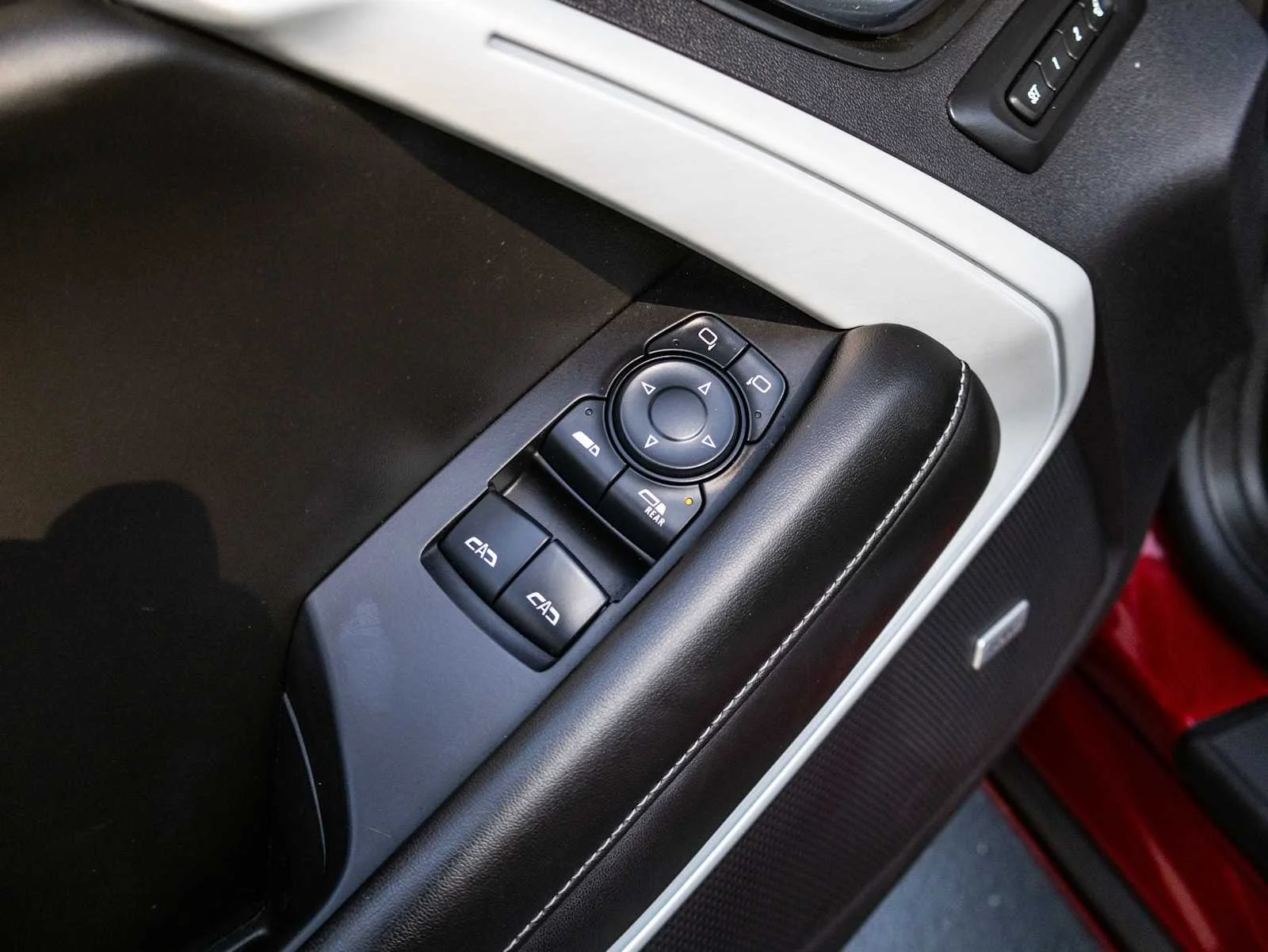 Used 2016 Red Chevrolet 2LT image 20
