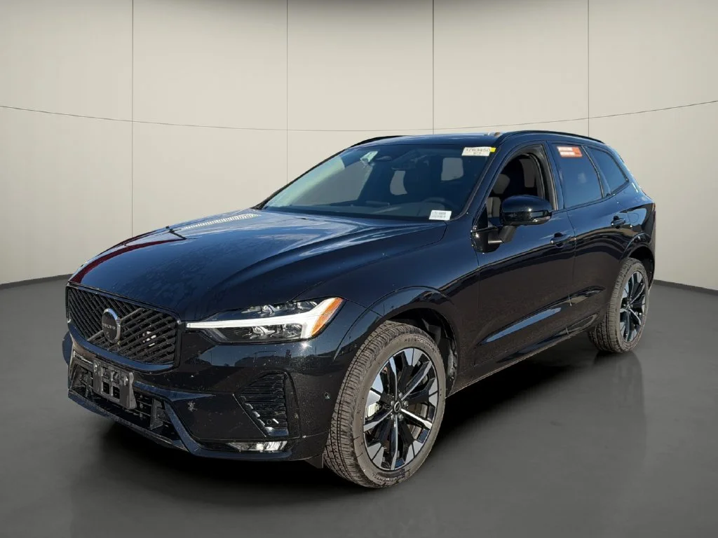 Used 2026 Black Volvo B5 Plus image 3
