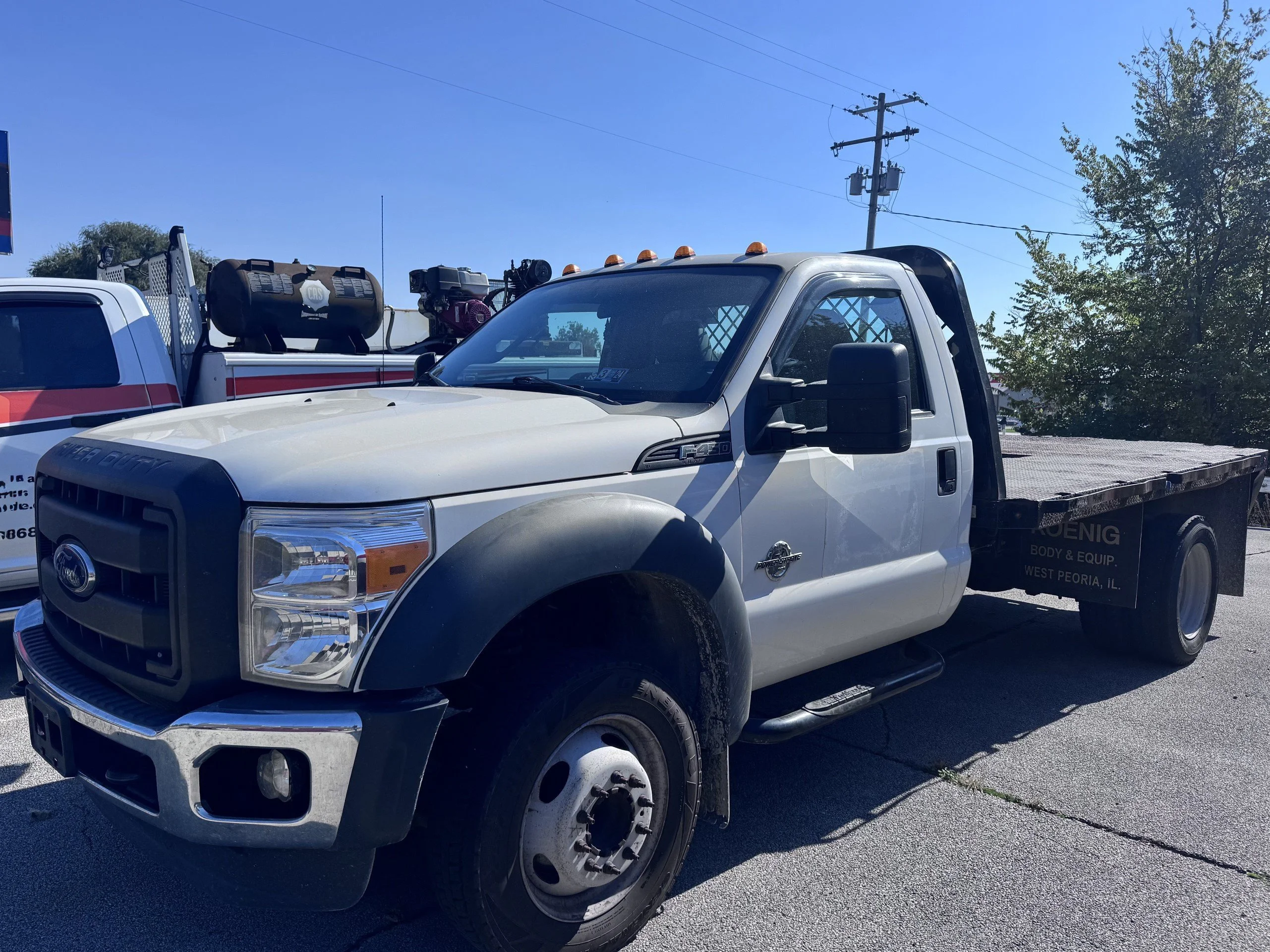 Used 2014 Oxford White Ford XL image 3