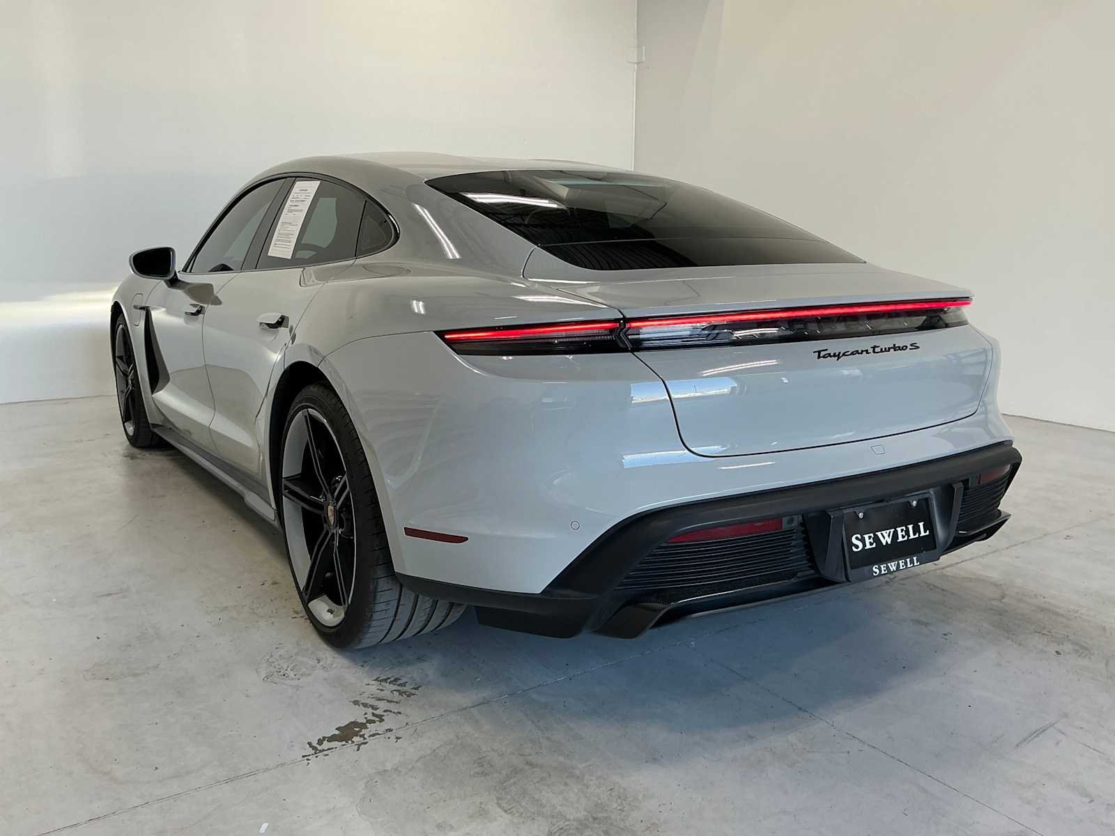 Used 2021 Chalk Porsche Turbo S image 6