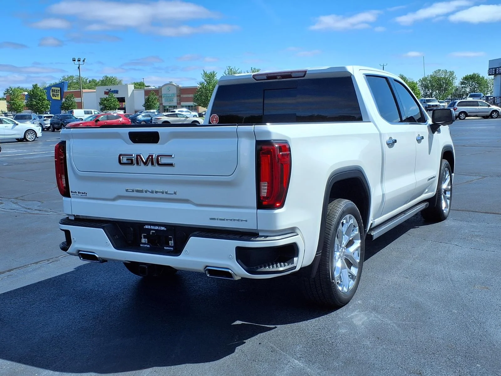 Used 2019 White GMC Denali image 28