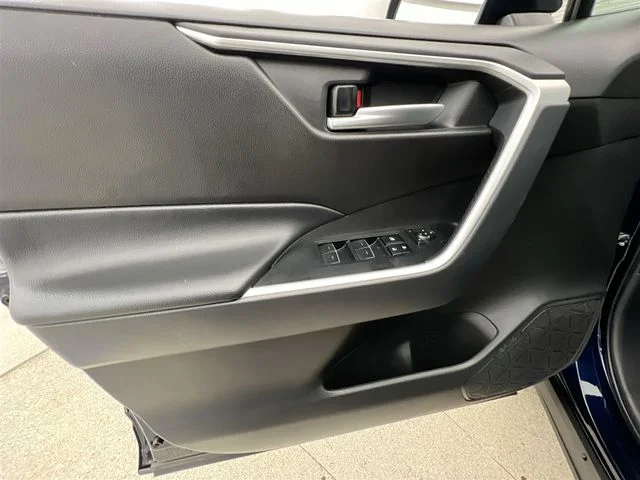2024 Toyota RAV4 XLE - Photo 21