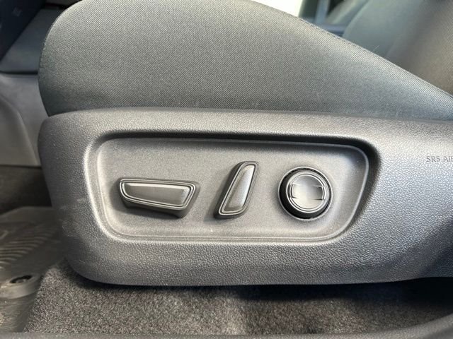 Used 2026 Off-white Toyota SE image 21