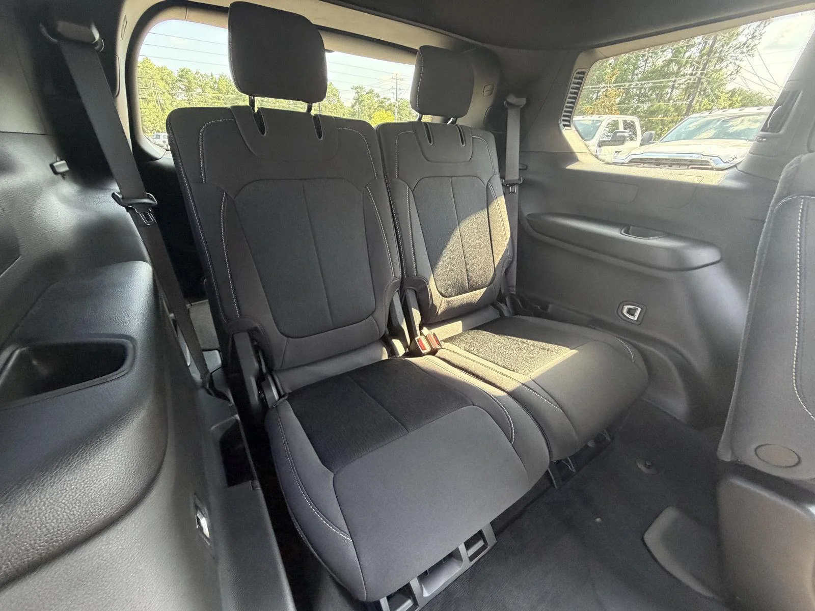 New 2026 Silver Zynith Exterior Paint Jeep Laredo image 22
