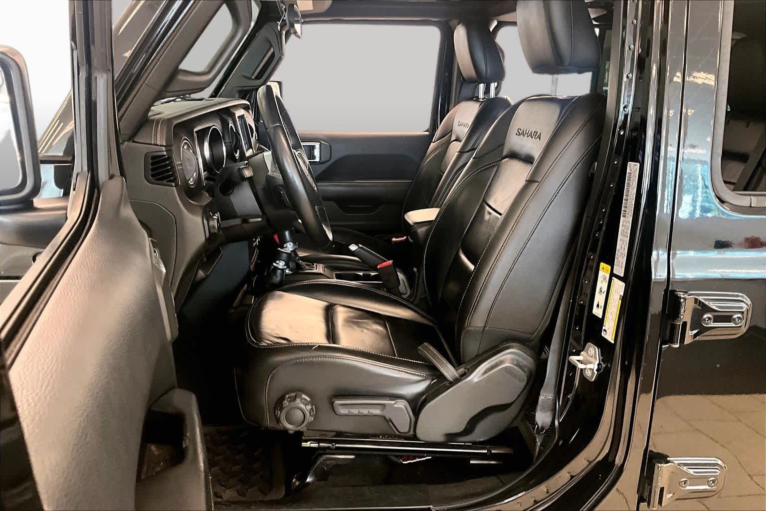 Used 2018 Black Clear Coat Jeep Sahara image 7