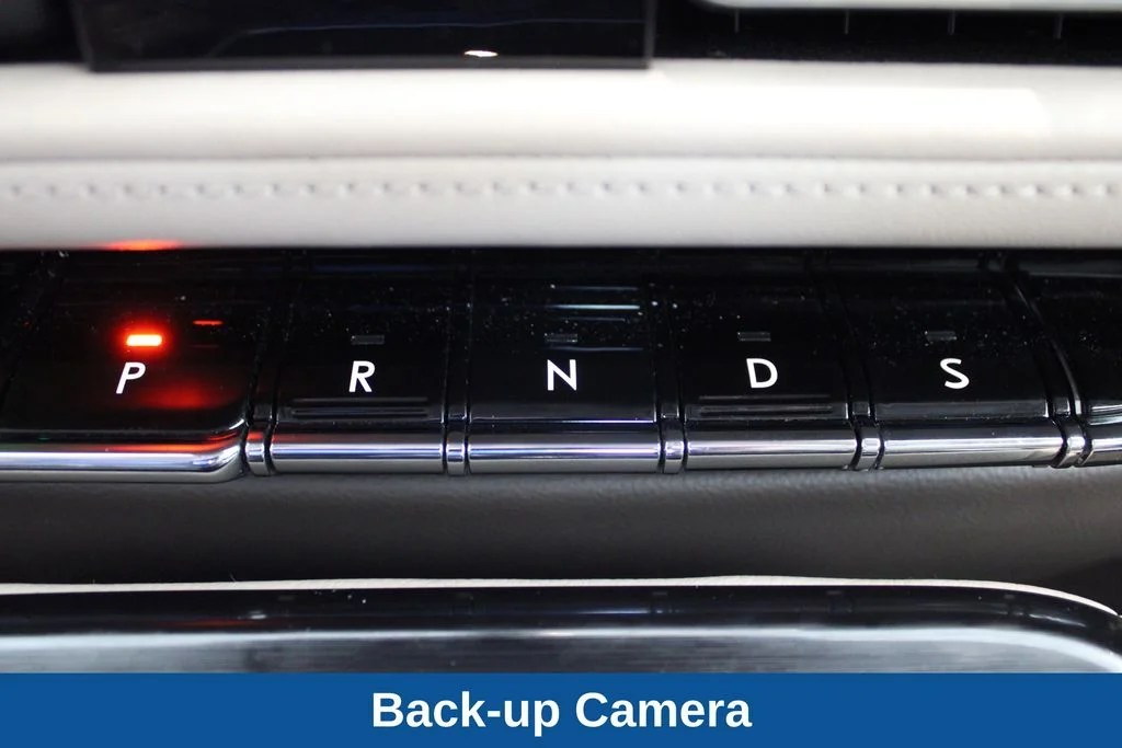 Used 2021 Blue Lincoln Reserve image 17