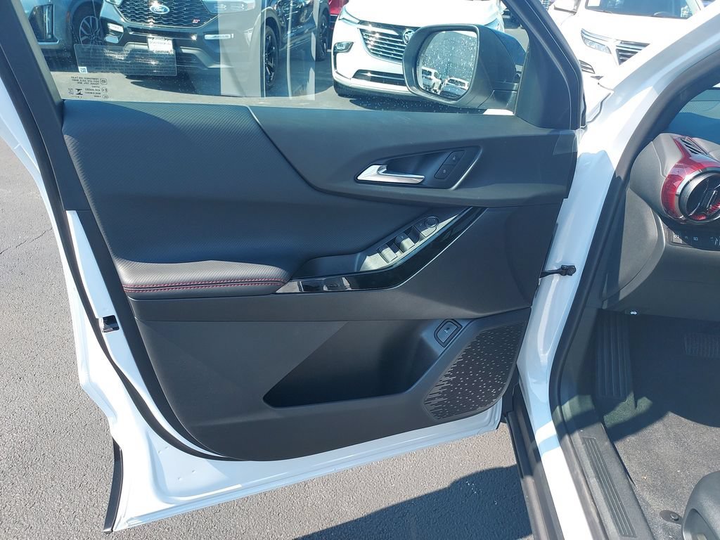 2027 Chevrolet Equinox RS - Photo 12