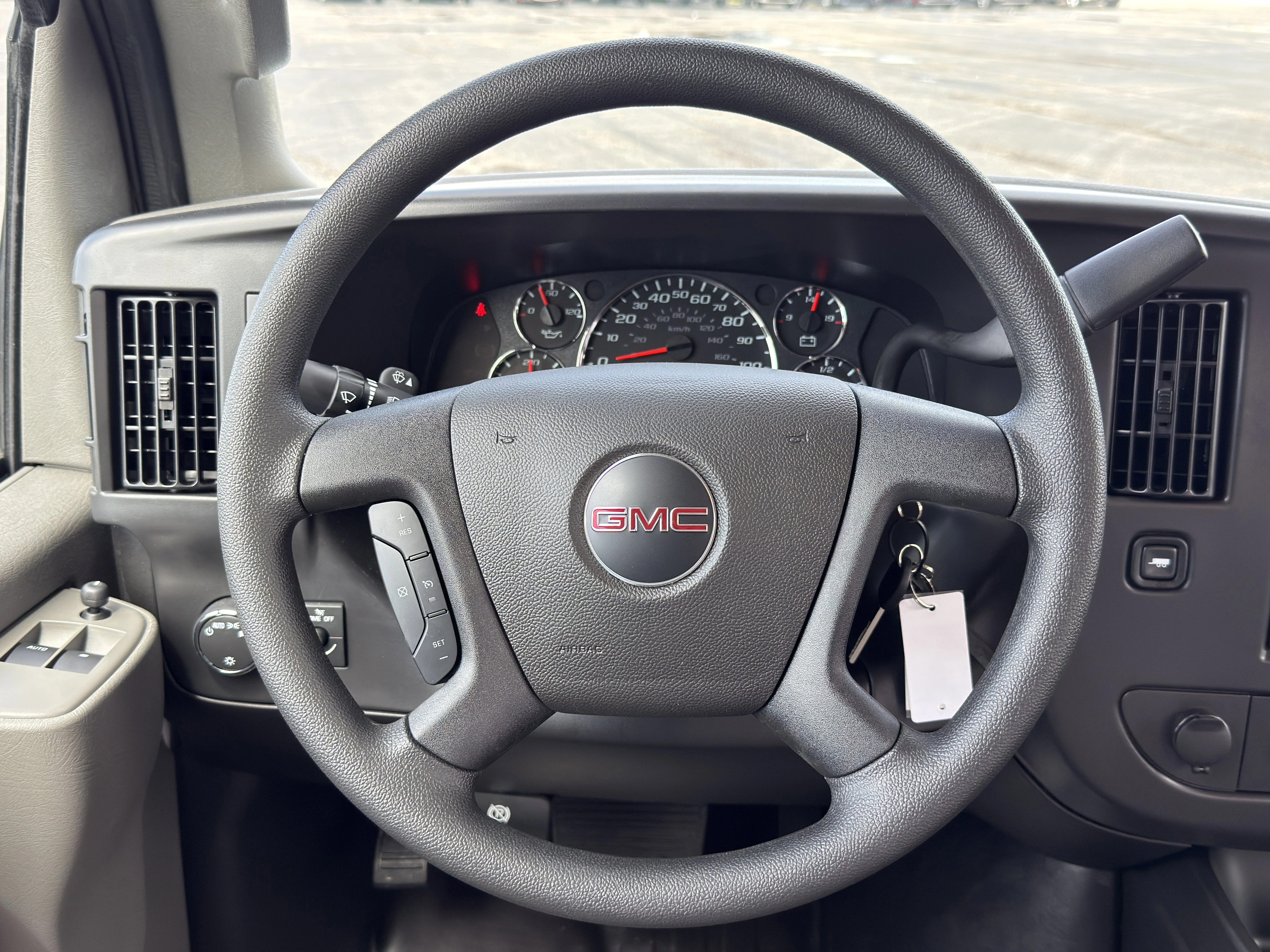 2026 GMC Savana Cargo Work Van - Photo 20