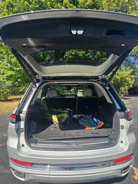 Used 2022 Silver Jeep Overland image 7