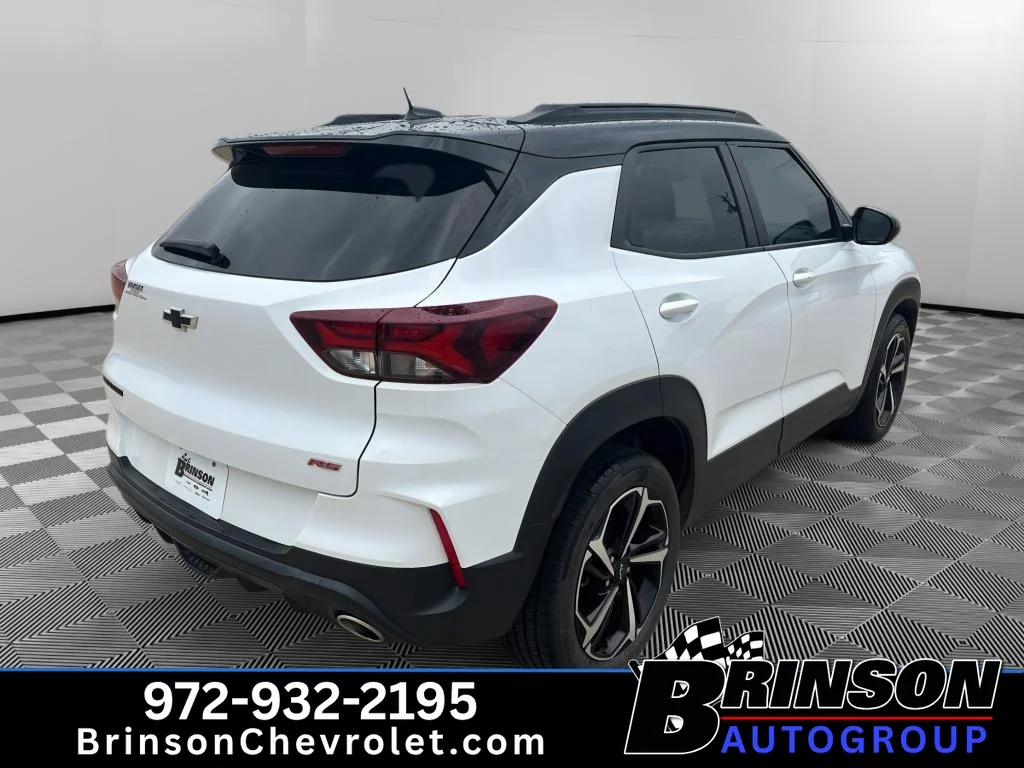 Used 2023 SUMMIT WHITE Chevrolet RS image 7