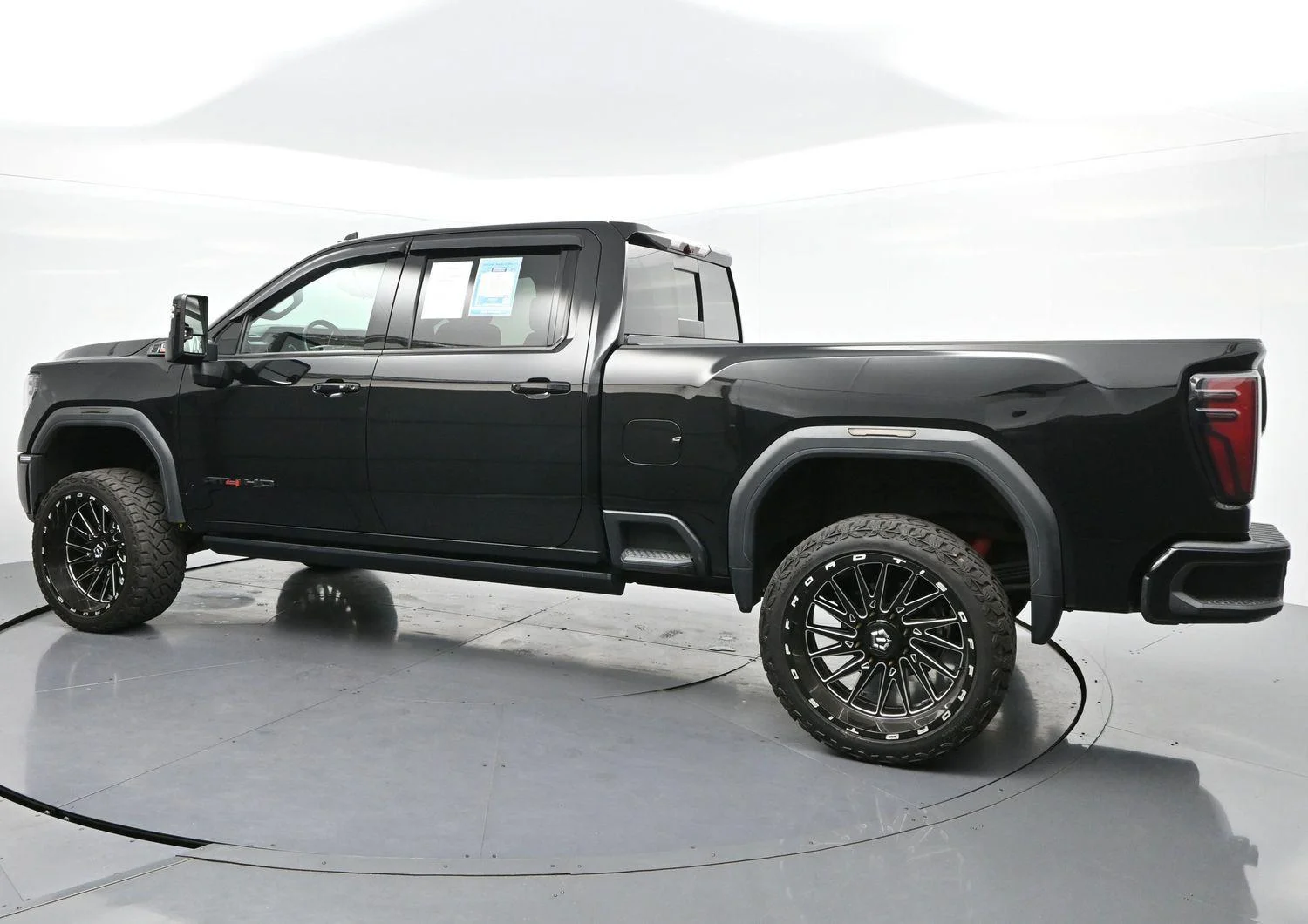 Used 2024 Onyx Black GMC AT4 image 5