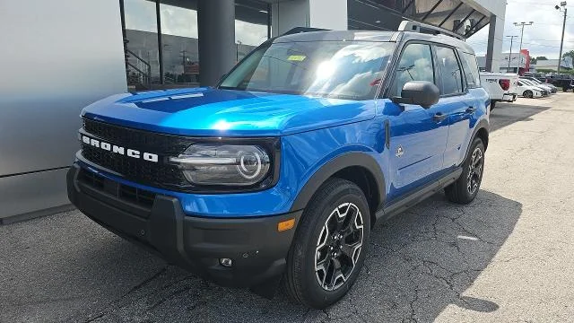 New 2026 Velocity Blue Metallic Ford Outer Banks 4WD image 20