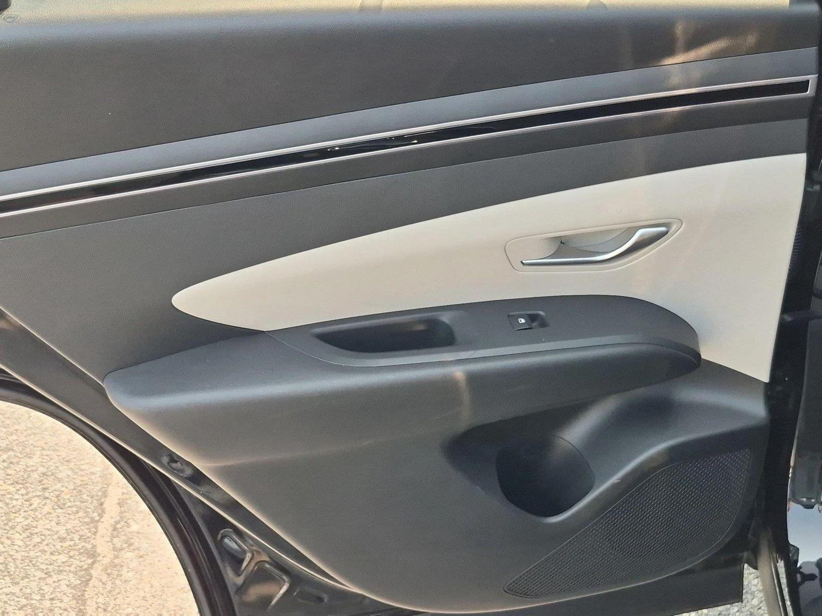 Used 2024 Black Pearl Hyundai SEL image 31