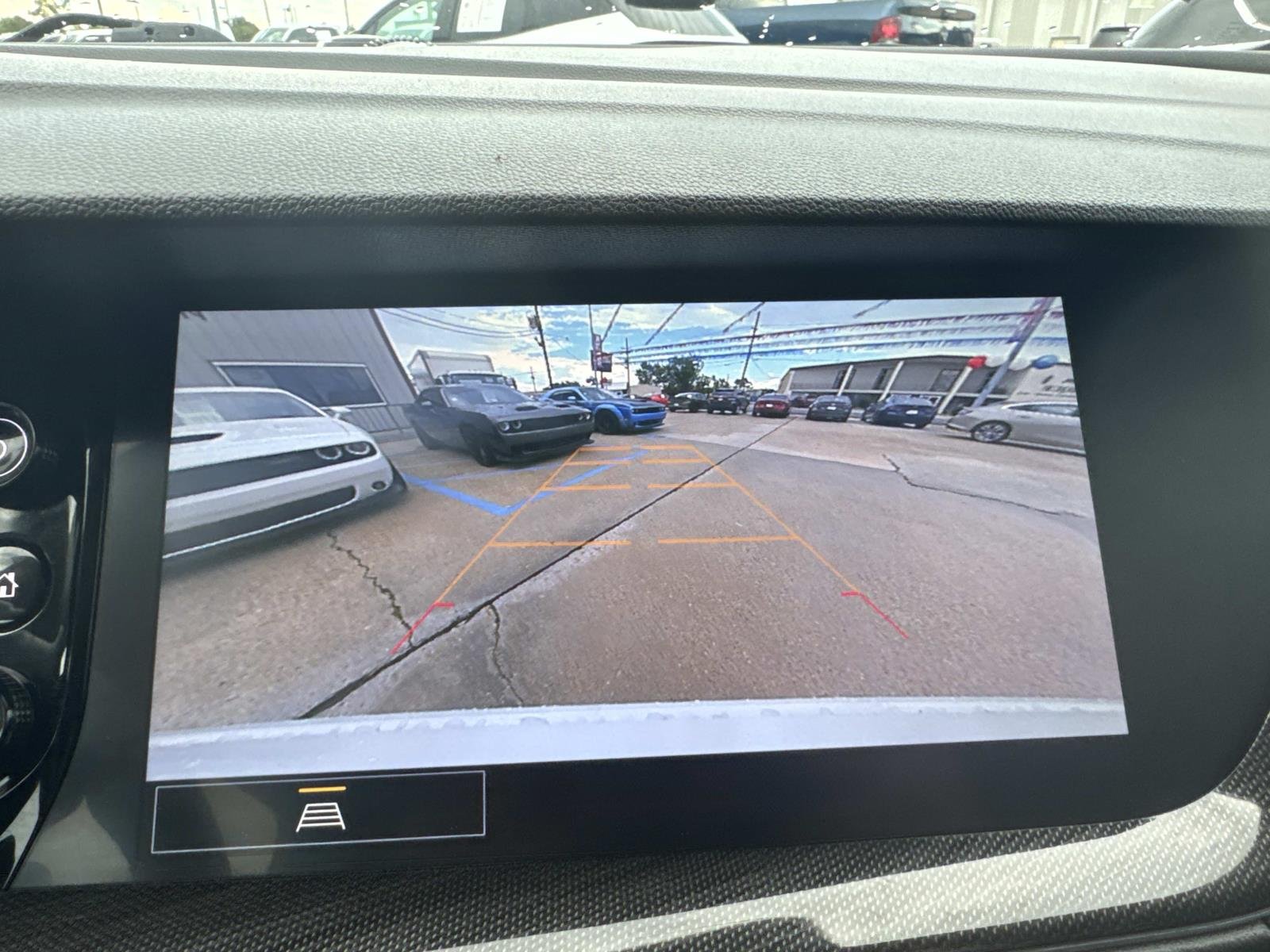 2022 Buick Envision Essence - Photo 25