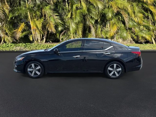 Used 2021 Black Nissan 2.5 SL image 8