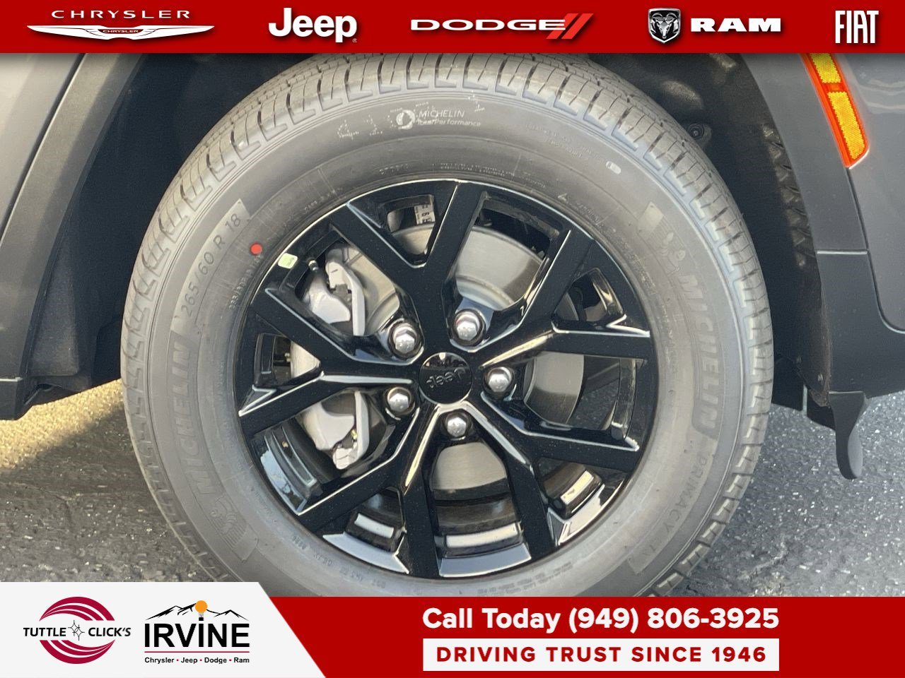 New 2026 Baltic Gray Metallic Clear-Coat Exterior Paint Jeep Laredo Altitude image 10