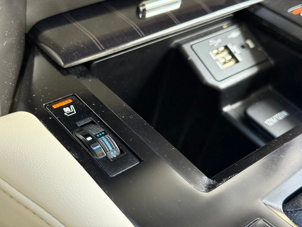 Certified Used 2021 BLACK Lexus 460 image 38