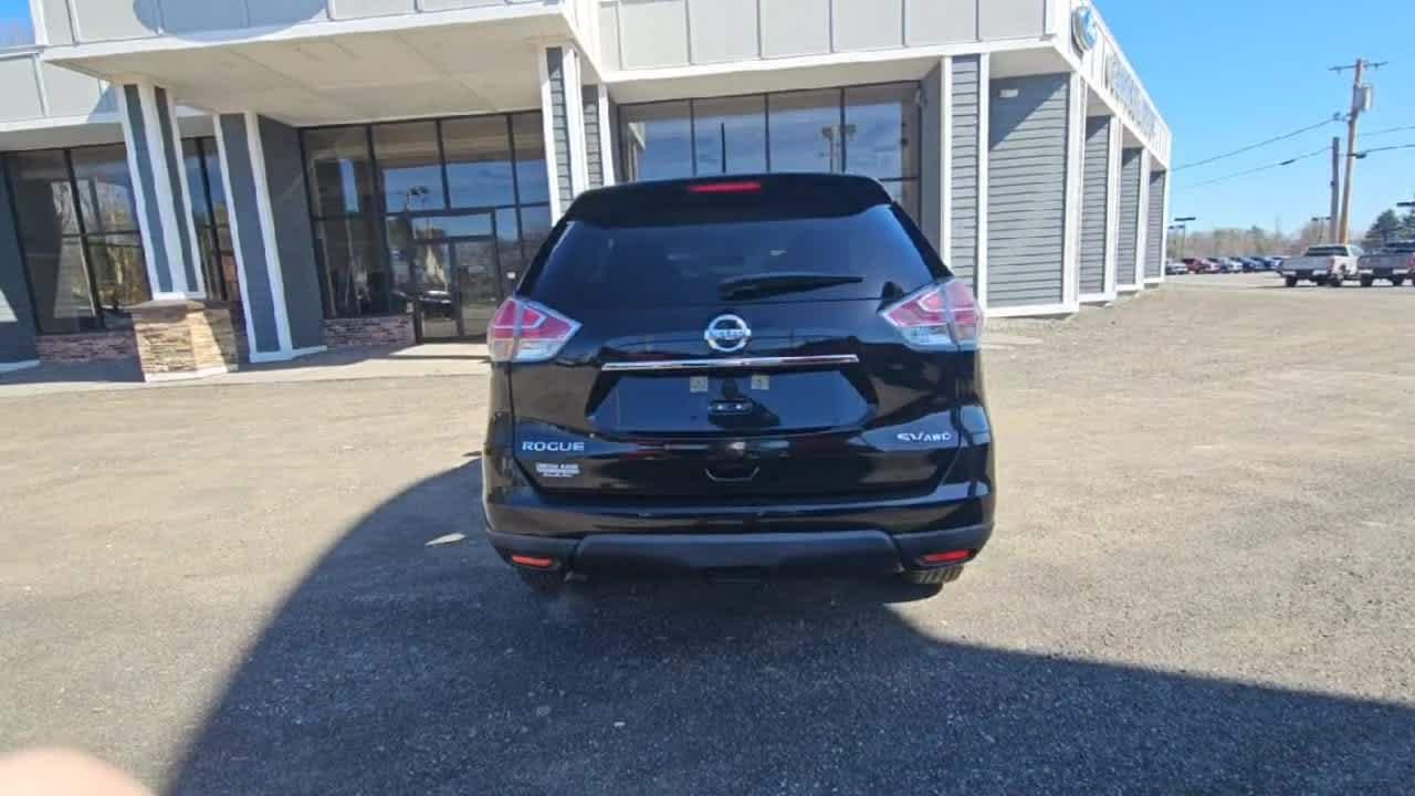 Used 2016 Magnetic Black Nissan SV image 8