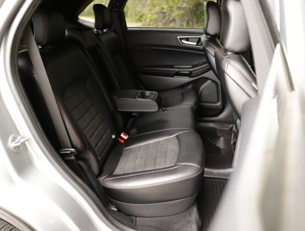 Used 2022 Silver Ford ST-Line image 28