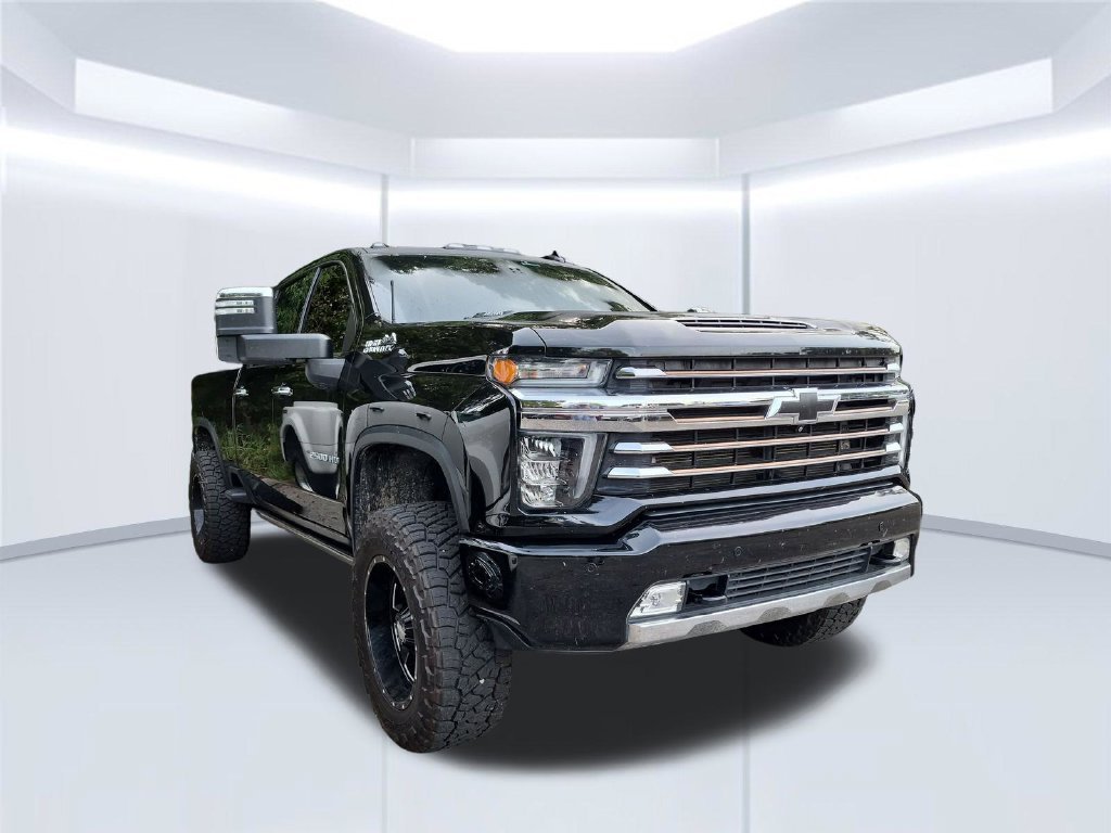 Used 2021 Black Chevrolet High Country image 3