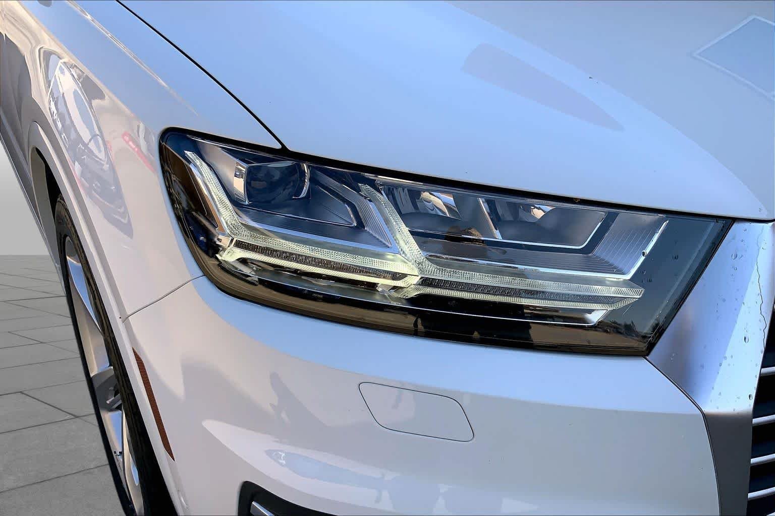 Used 2019 Glacier White Metallic Audi Prestige image 27