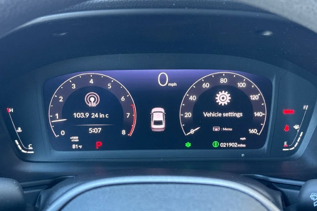 Used 2025  Honda SE image 30