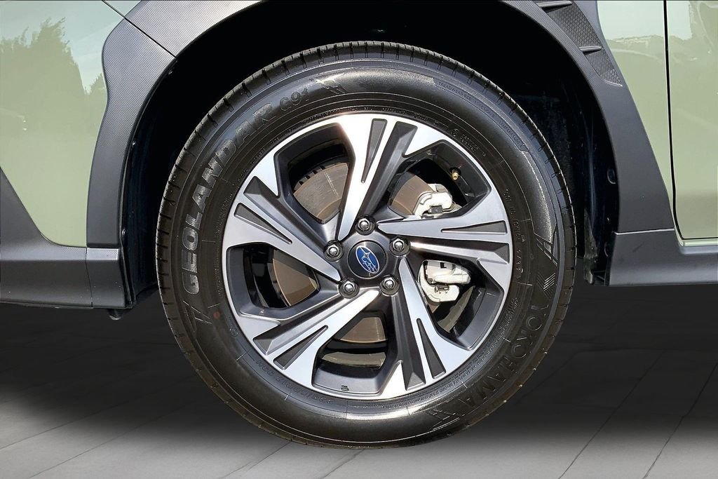 Used 2026 Green Subaru Premium image 31
