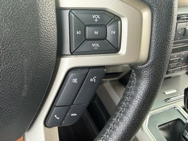 Used 2015 Ingot Silver Ford Lariat image 29