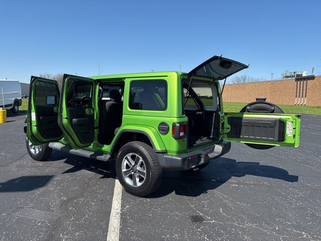Used 2019 Green Jeep Unlimited Sahara image 16