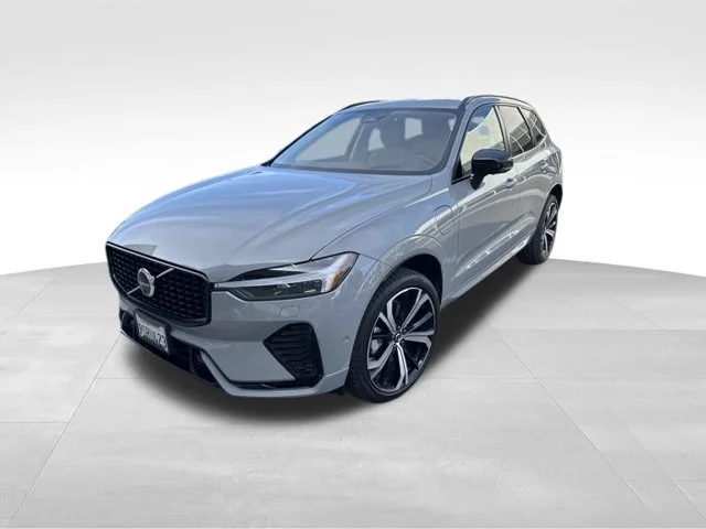 Used 2025 Gray Volvo T8 Ultra image 2